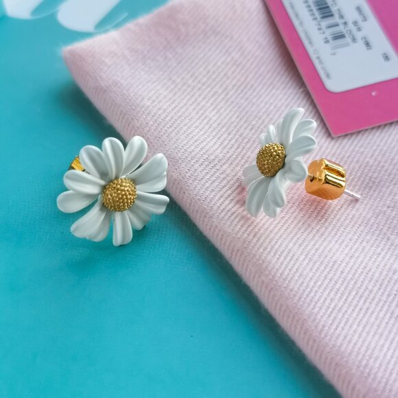 Kate Spade Into The Bloom Daisy Studs Earrings - Picture 2 of 3